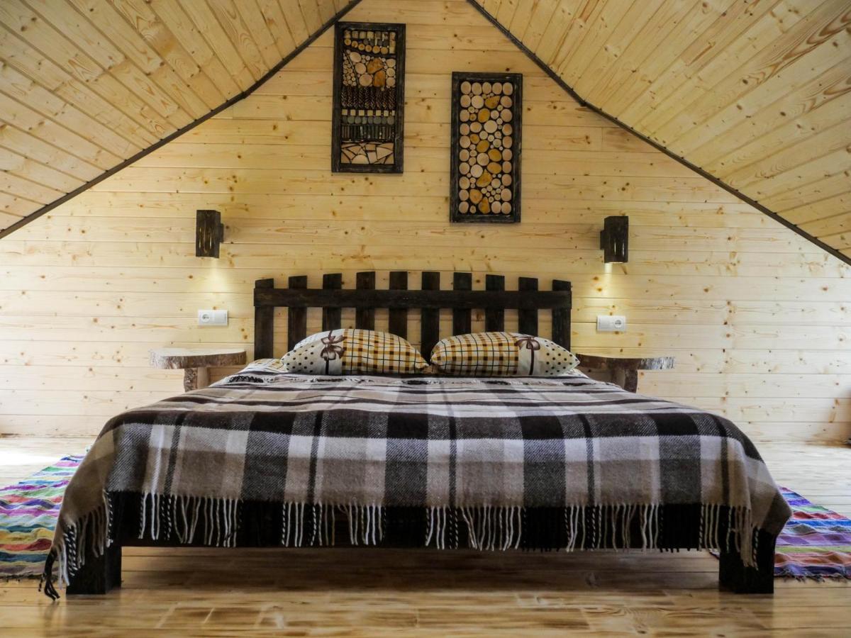 Hotel "Файна Хата" à Synevyrsʼka Polyana Extérieur photo